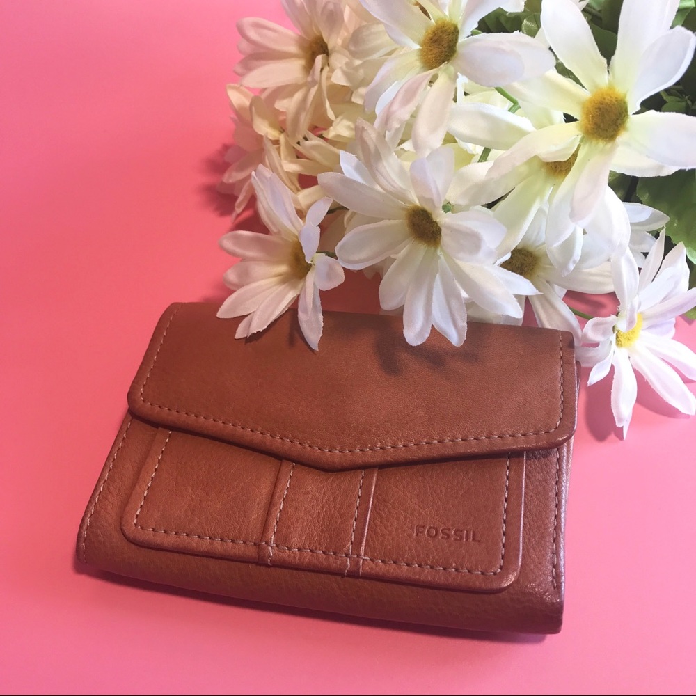 👛Fossil // Vintage Brown Leather Wallet
